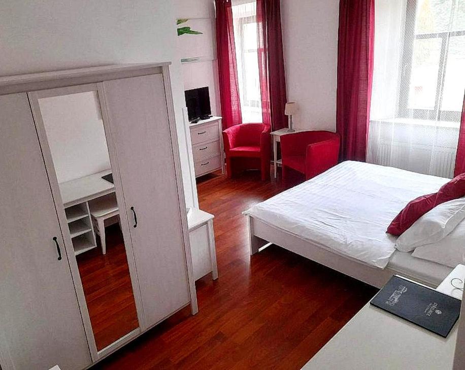 Hotel Strelnice 3*